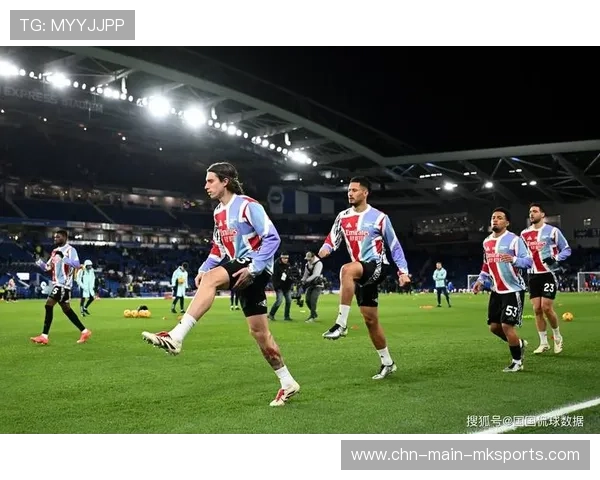 纽卡斯尔朗斯塔夫拼抢凶悍